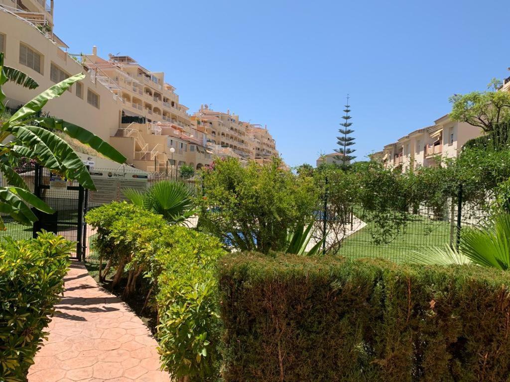 Encantador Piso Con Terraza Y Piscina Apartment Benalmádena Exterior foto
